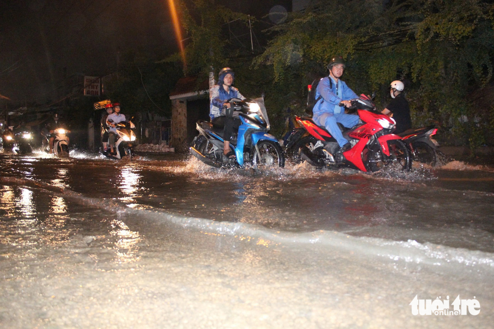 尽管已建'城墙'，平贵、新美居民仍因潮汐而受苦