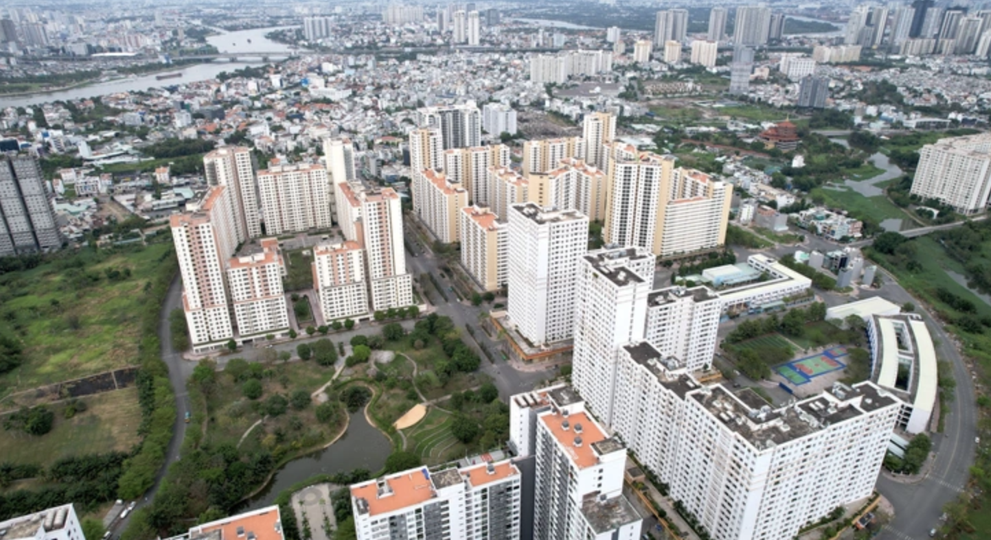 12月8日上午新闻：国会讨论修改补充胡志明市发展特殊机制政策