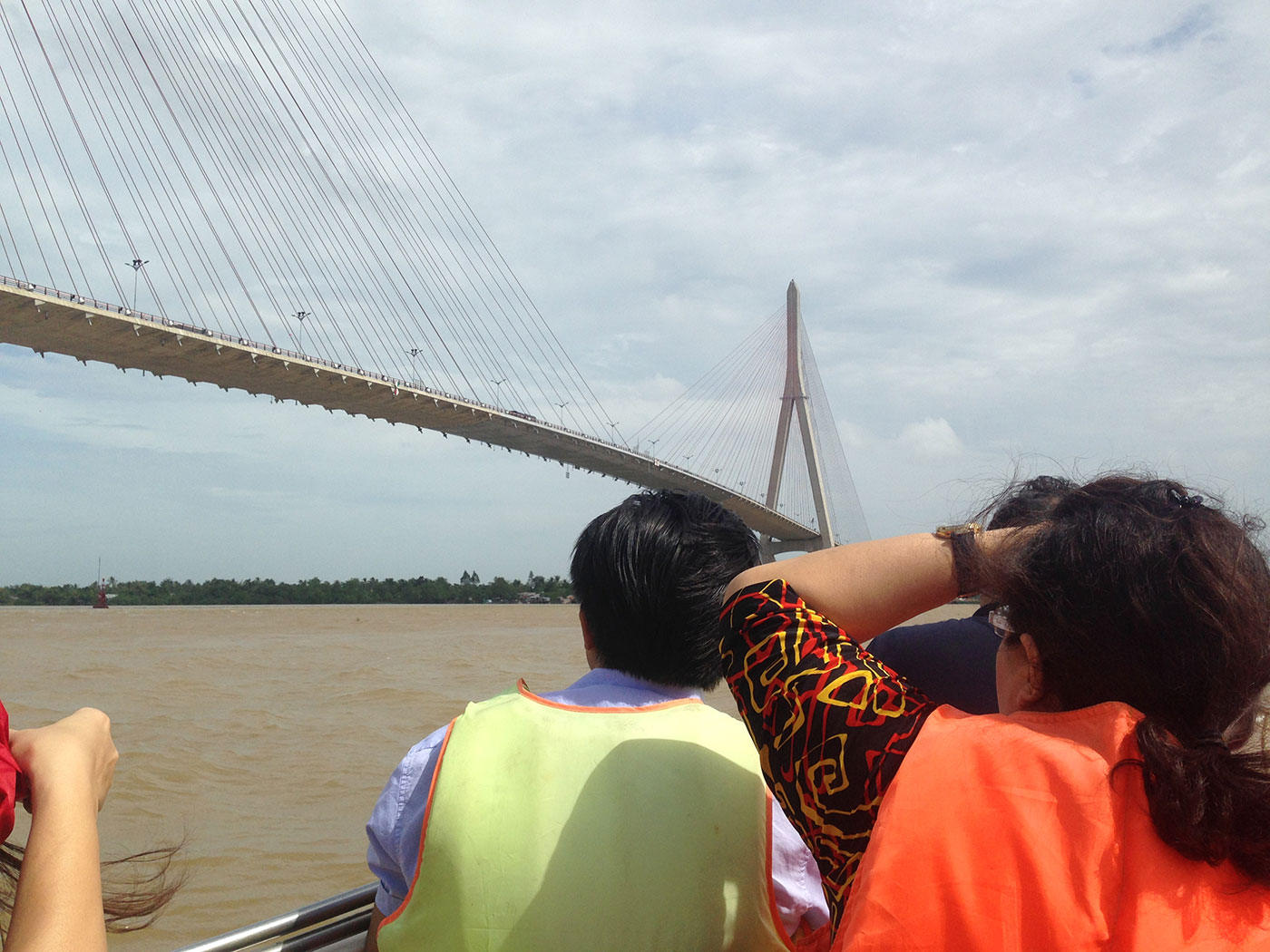 芹苴，水色节庆！