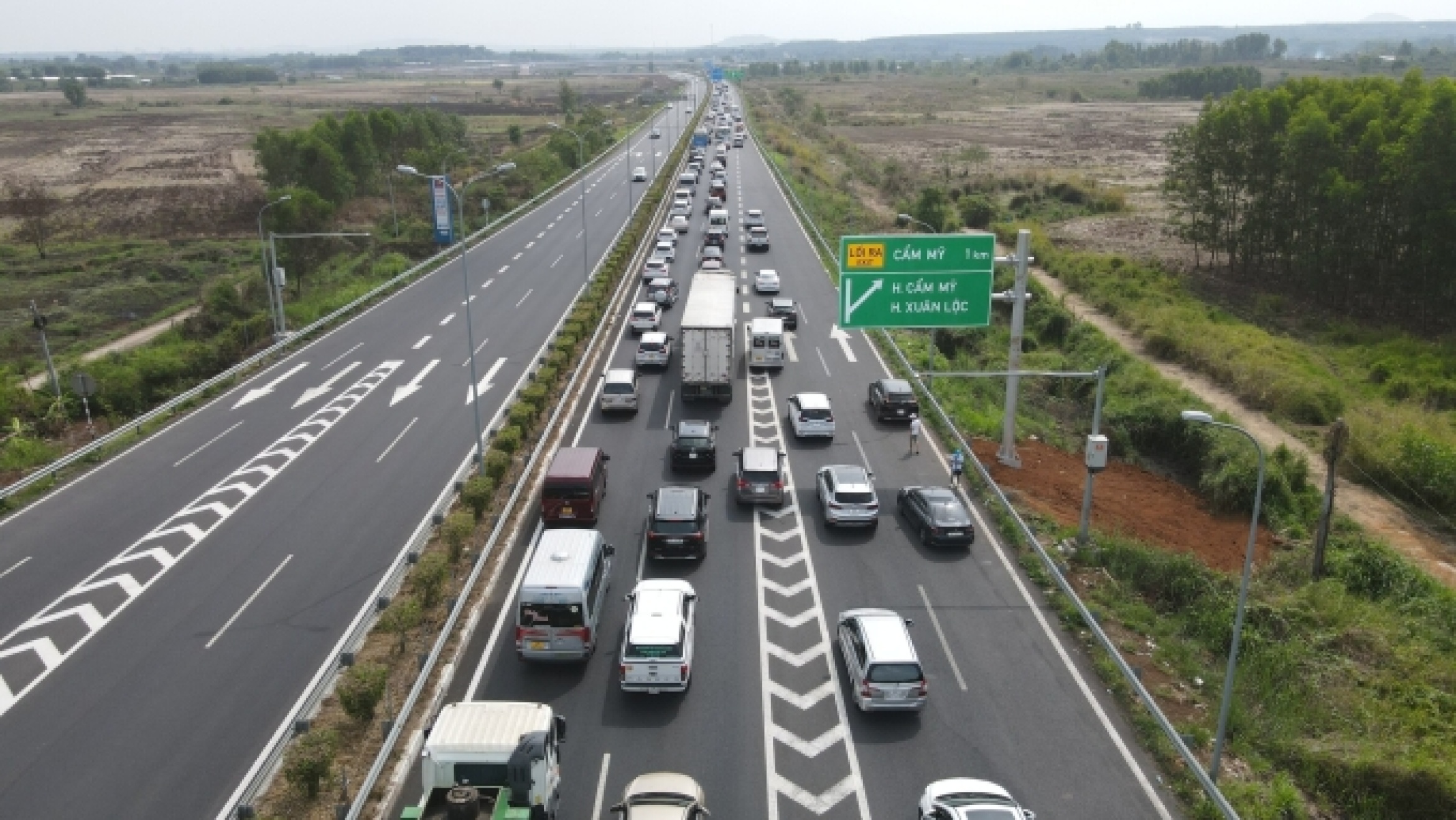 胡志明市-隆城-油曳高速公路速度调整