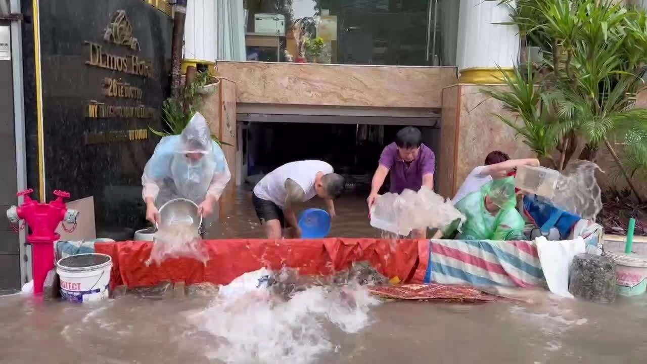 河内122个点积水，大雨后近30条道路瘫痪