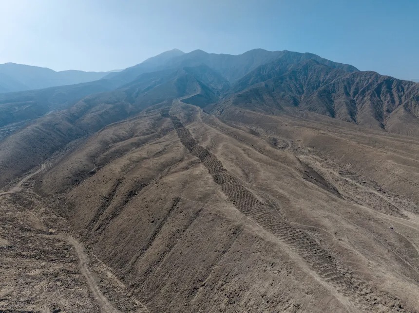 揭秘5000多个神秘排列的坑洞，历经数世纪