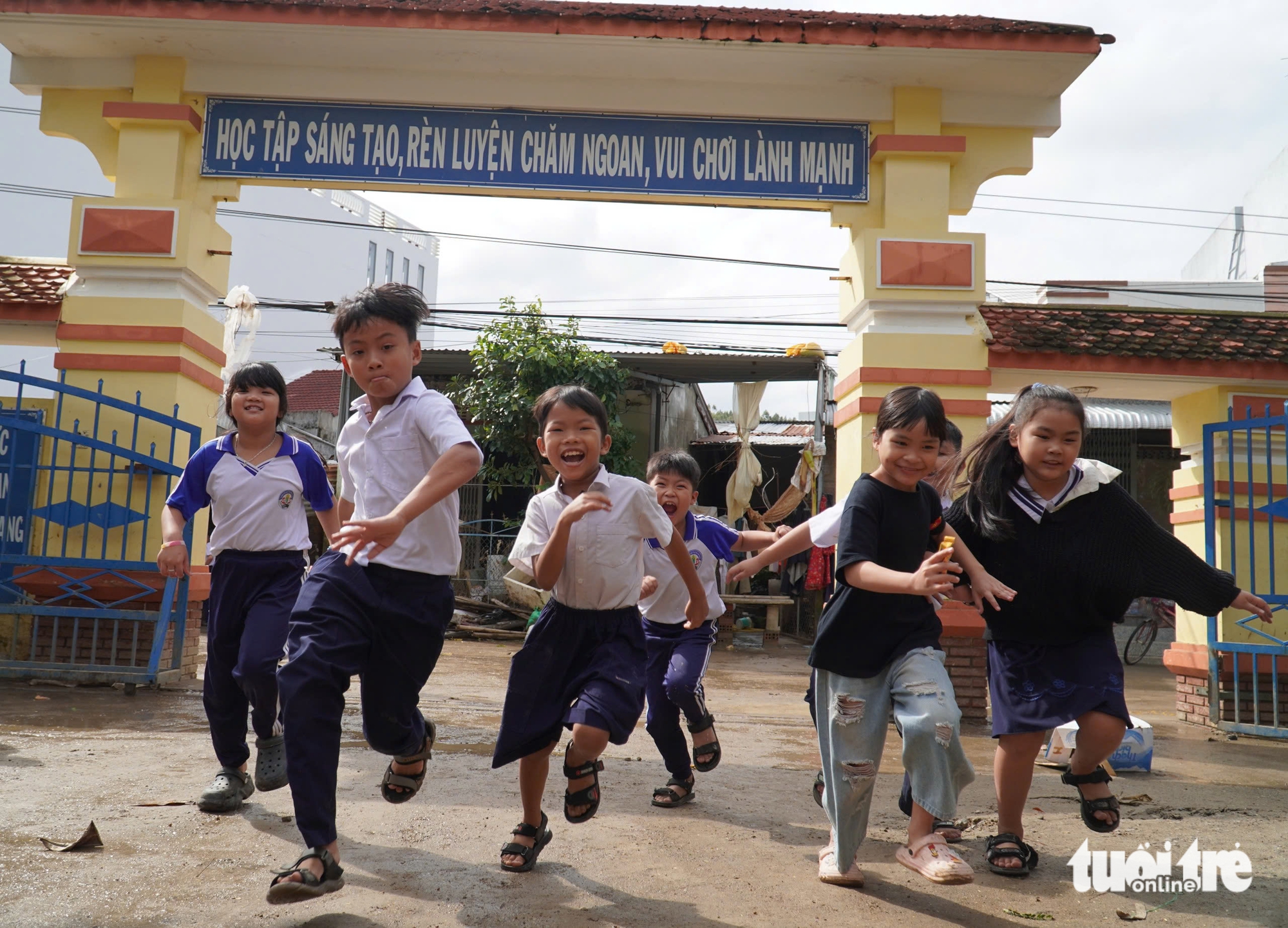 学校已准备就绪，但许多洪水灾区学生仍无法返校