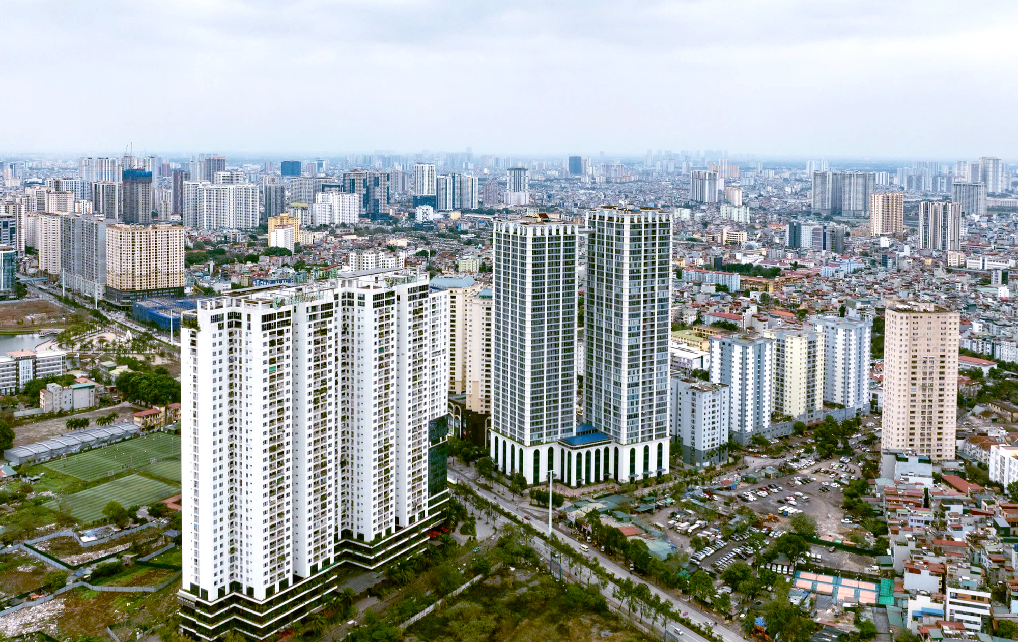 建设部在令总理不满的会议上关于房地产价格报告了什么？