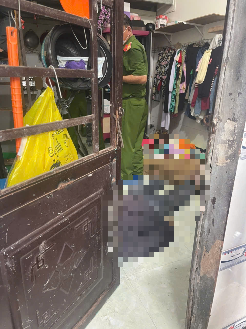 在同塔省出租屋内发现3人异常死亡