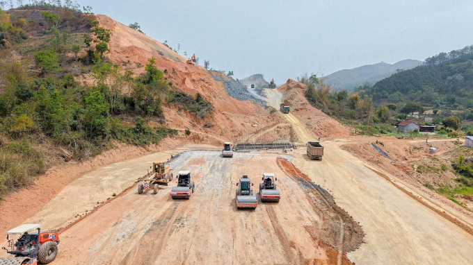友谊-芝陵高速公路将于年底通车