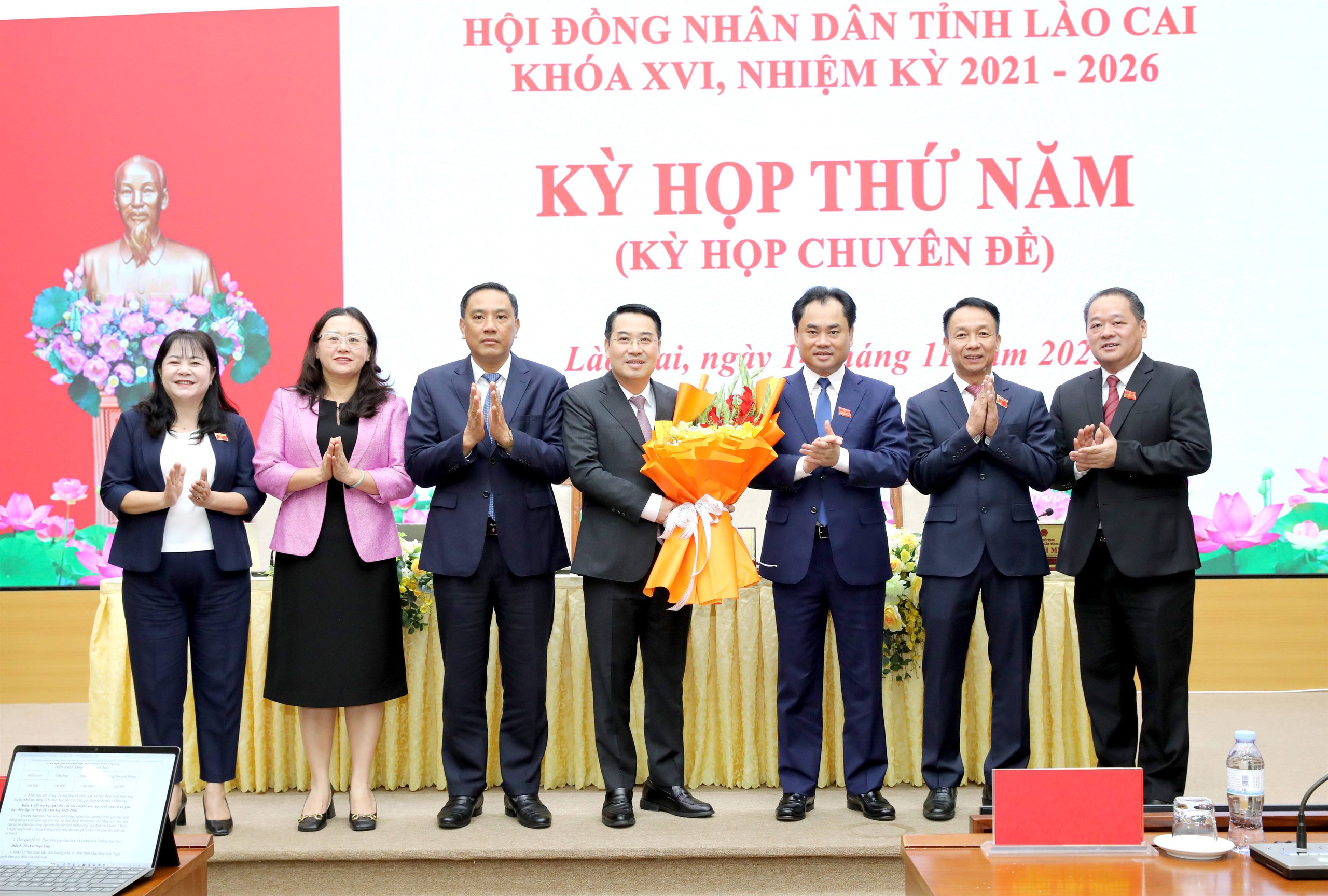 阮俊英担任老街省人民委员会主席