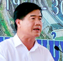 春岱湾龙虾之都'决心重建事业'在风暴洪水后