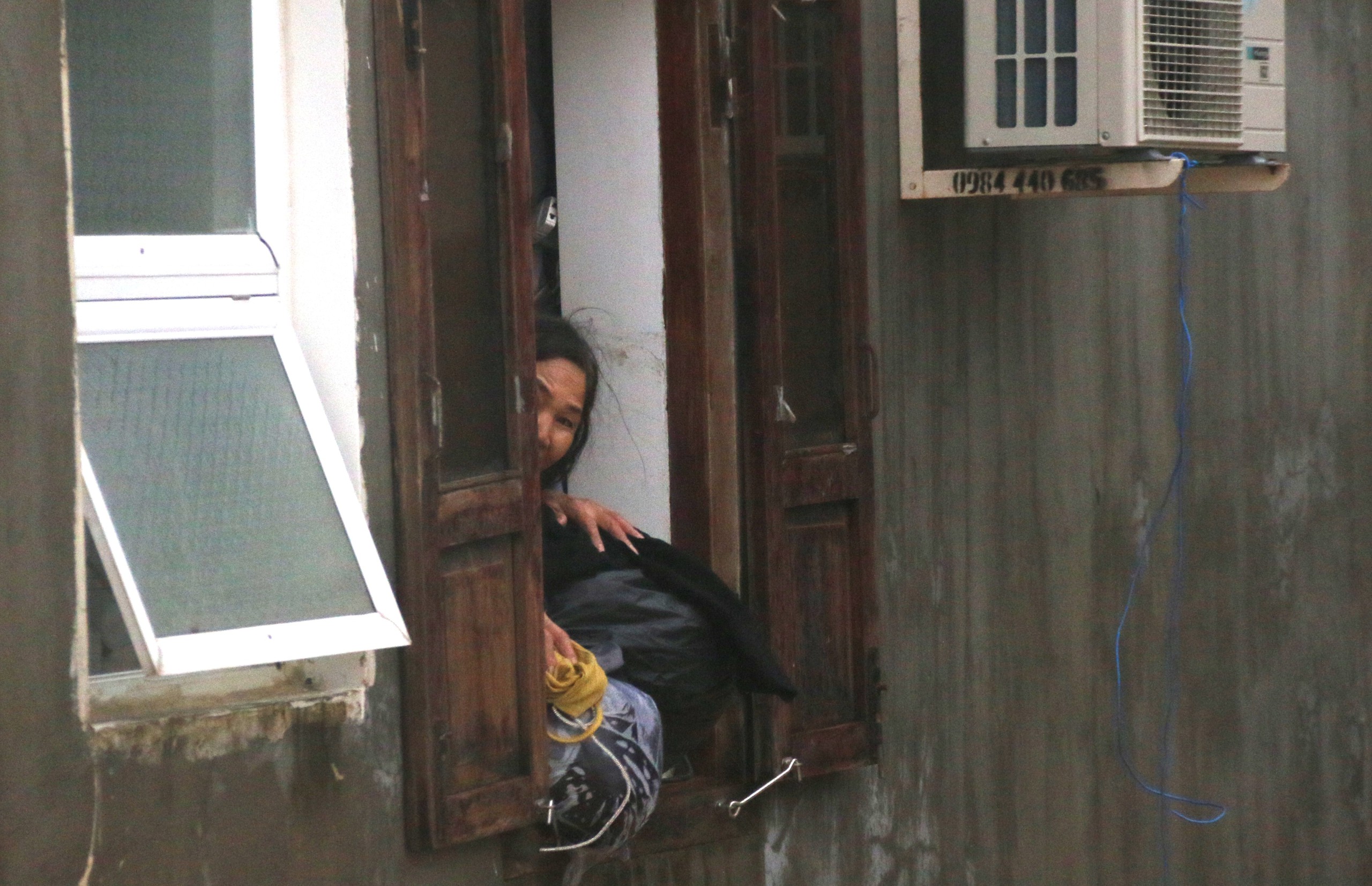 庆和省洪水中救援20天新生女婴的旅程