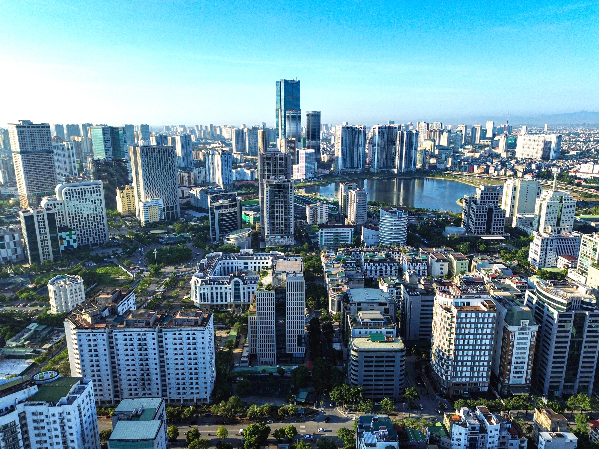 房价过高，职能部门需给民众一个答复