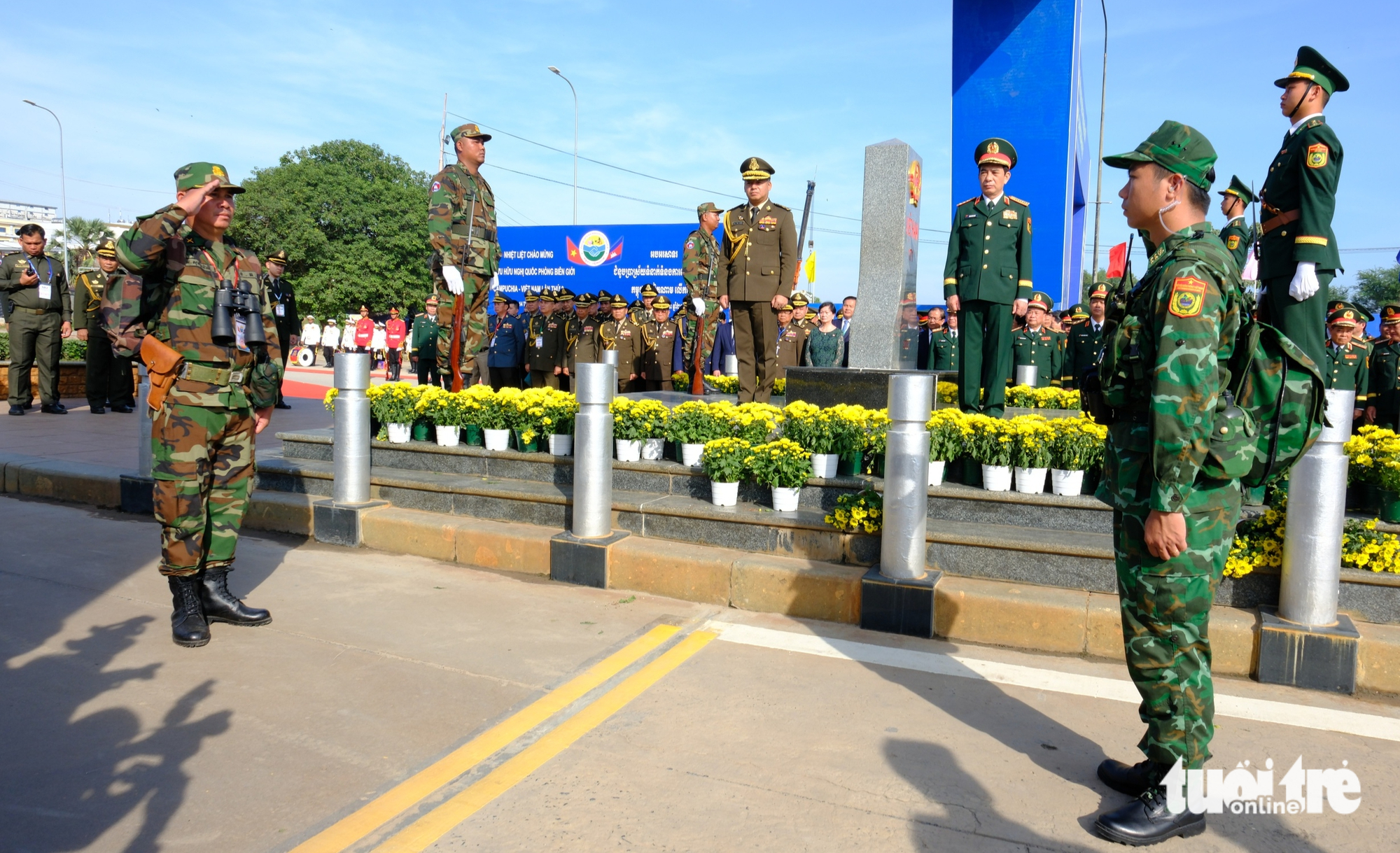 越南国防部支持在柬埔寨开工建设小学
