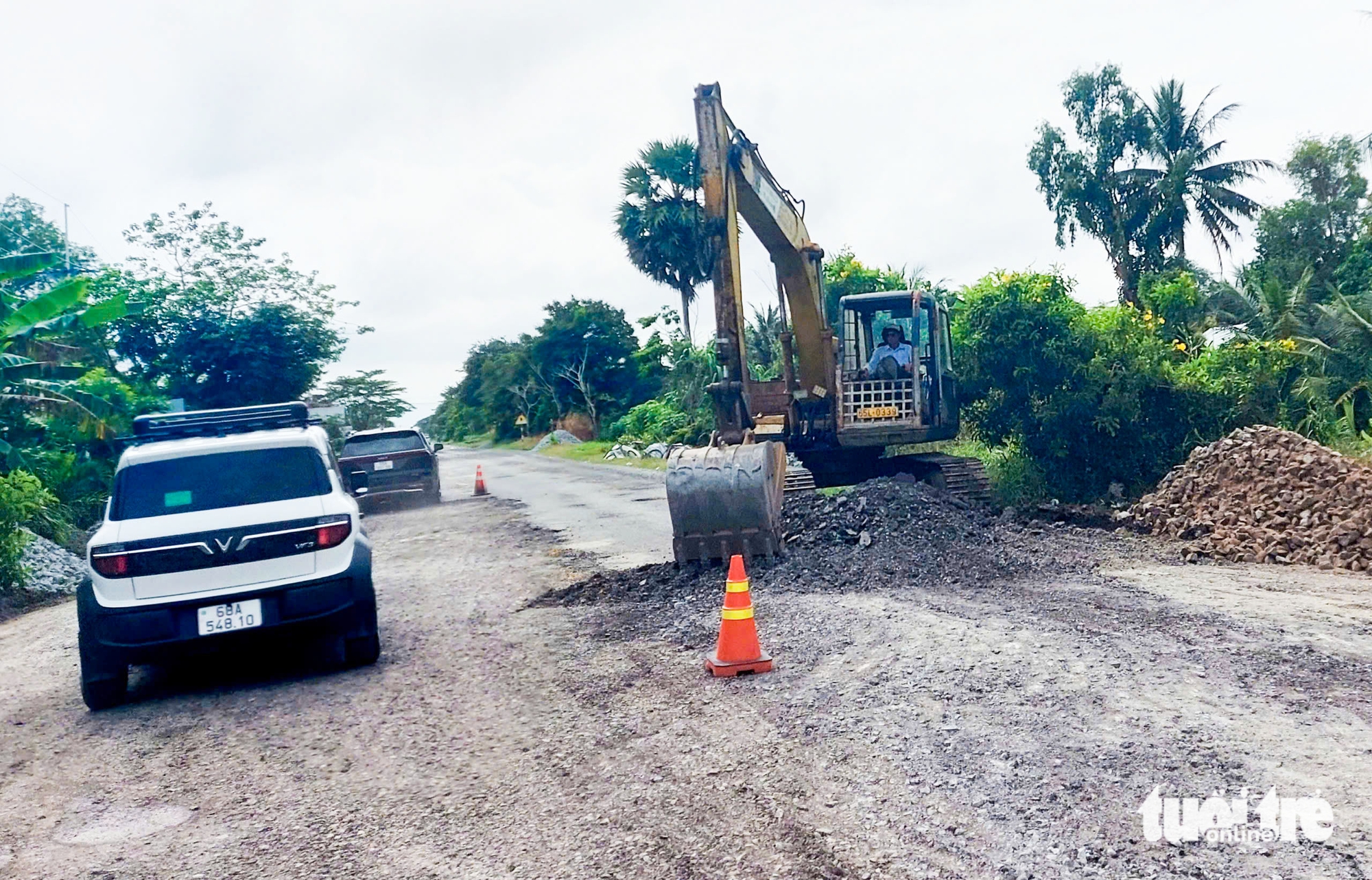安江省10公里长的61号国道路段已临时修补