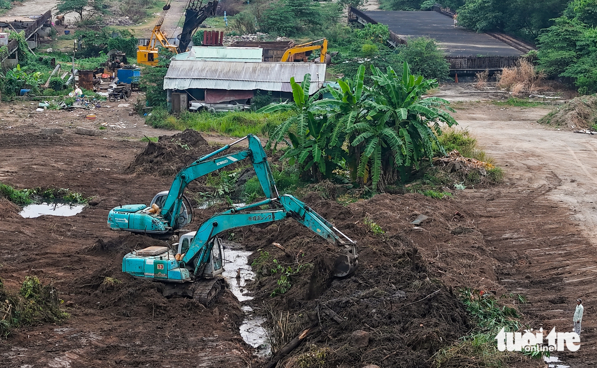 胡志明市2.7公里二环线清理场地，政府解除决议后准备重新施工