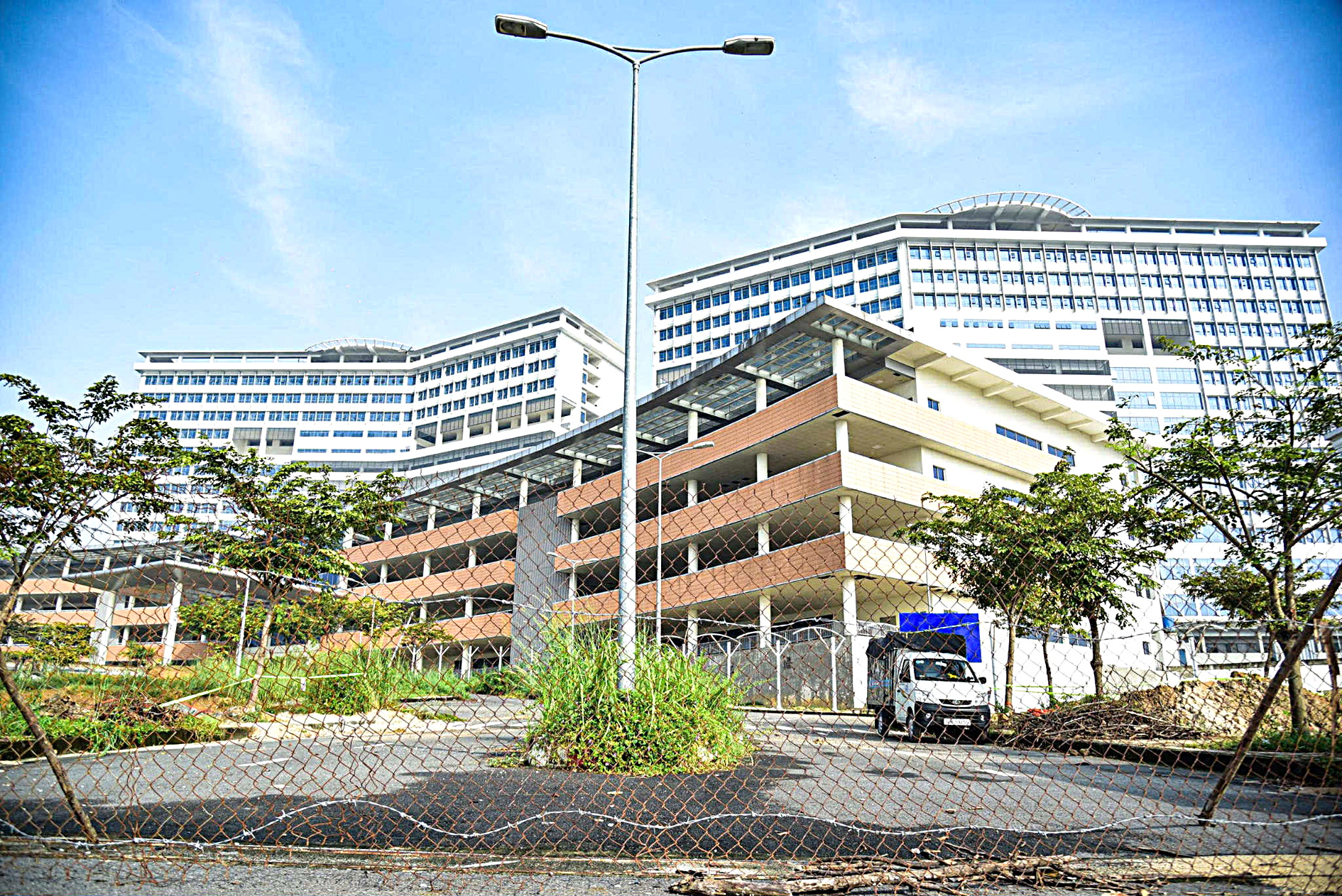 胡志明市最大的医院何时投入运营？