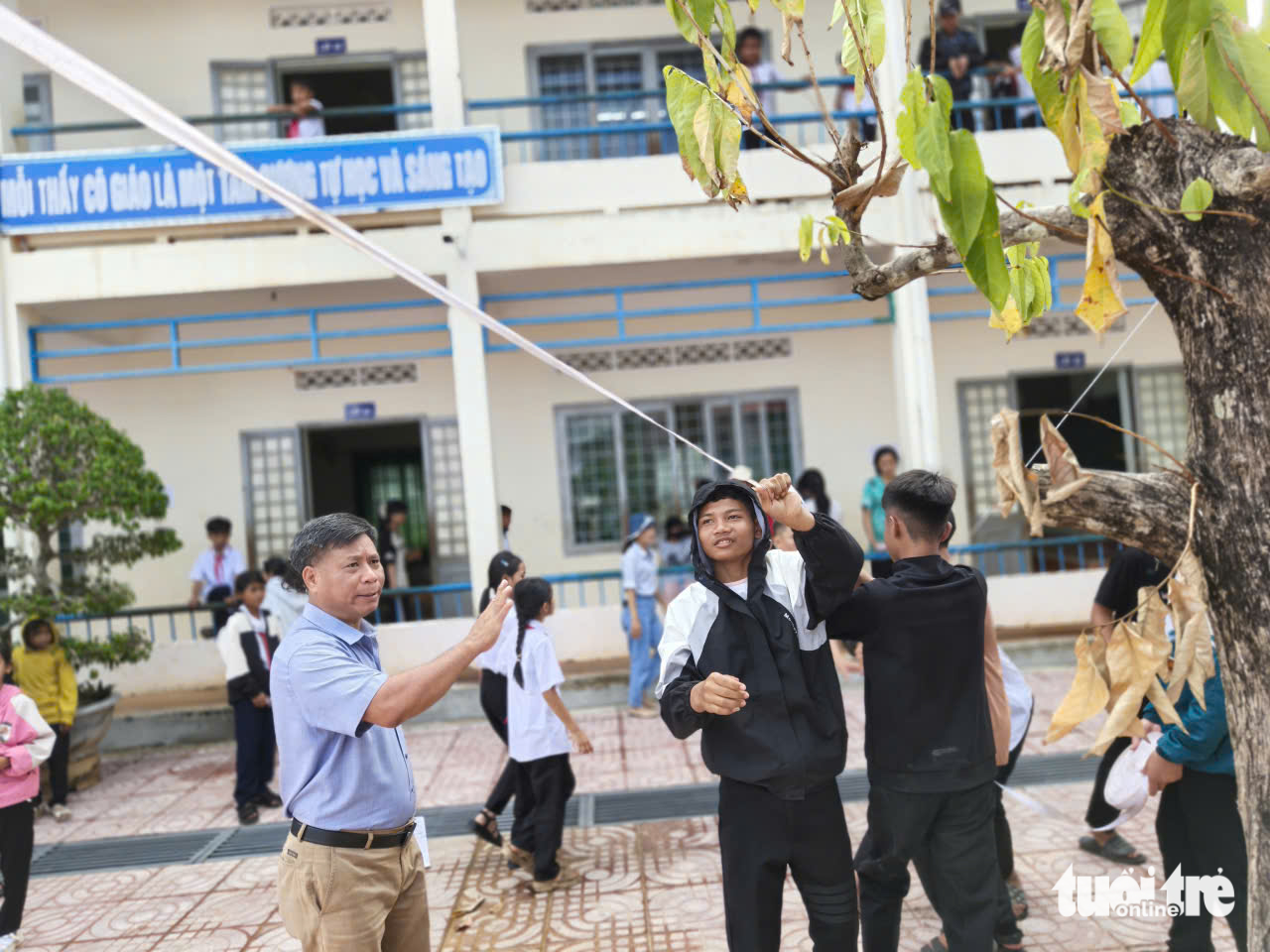 得乐省边境学校准备特别开学典礼