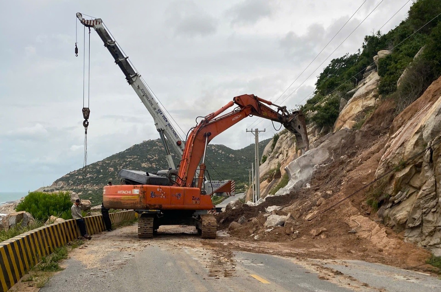 庆和省洪水逐渐退去；国道1号拥堵20公里