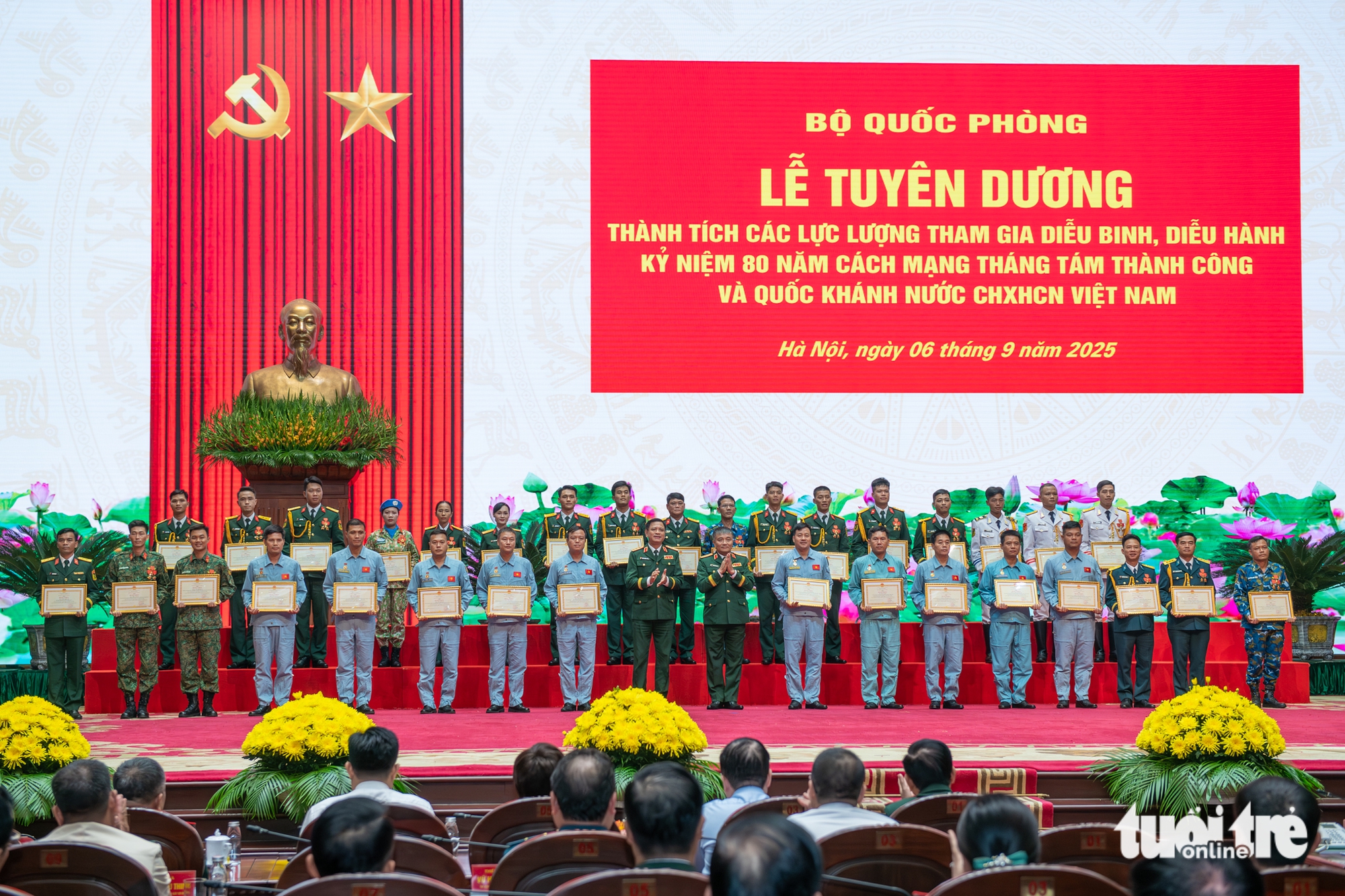 阅兵仪式是越南民族不朽力量的辉煌证明