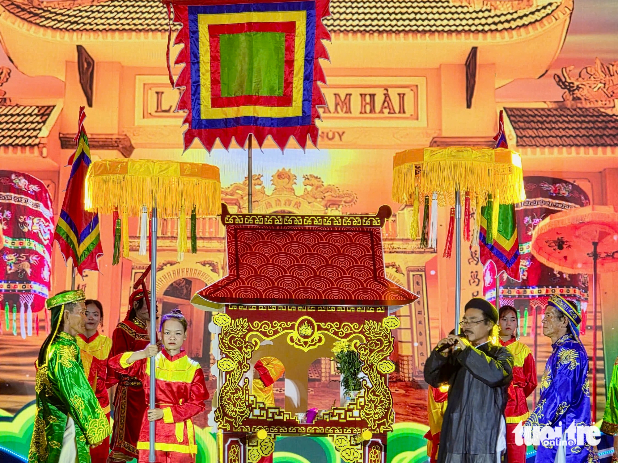 在舞台和3D映射中重现渔祈节
