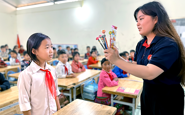 英语成为第二语言：补充而非取代越南语