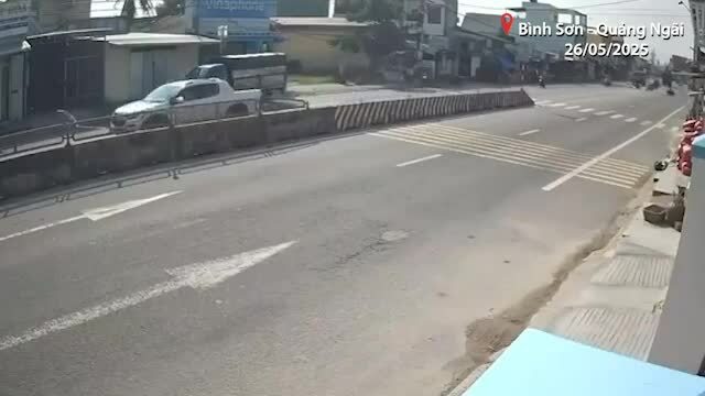汽车撞入民宅，在广义省撞倒多人