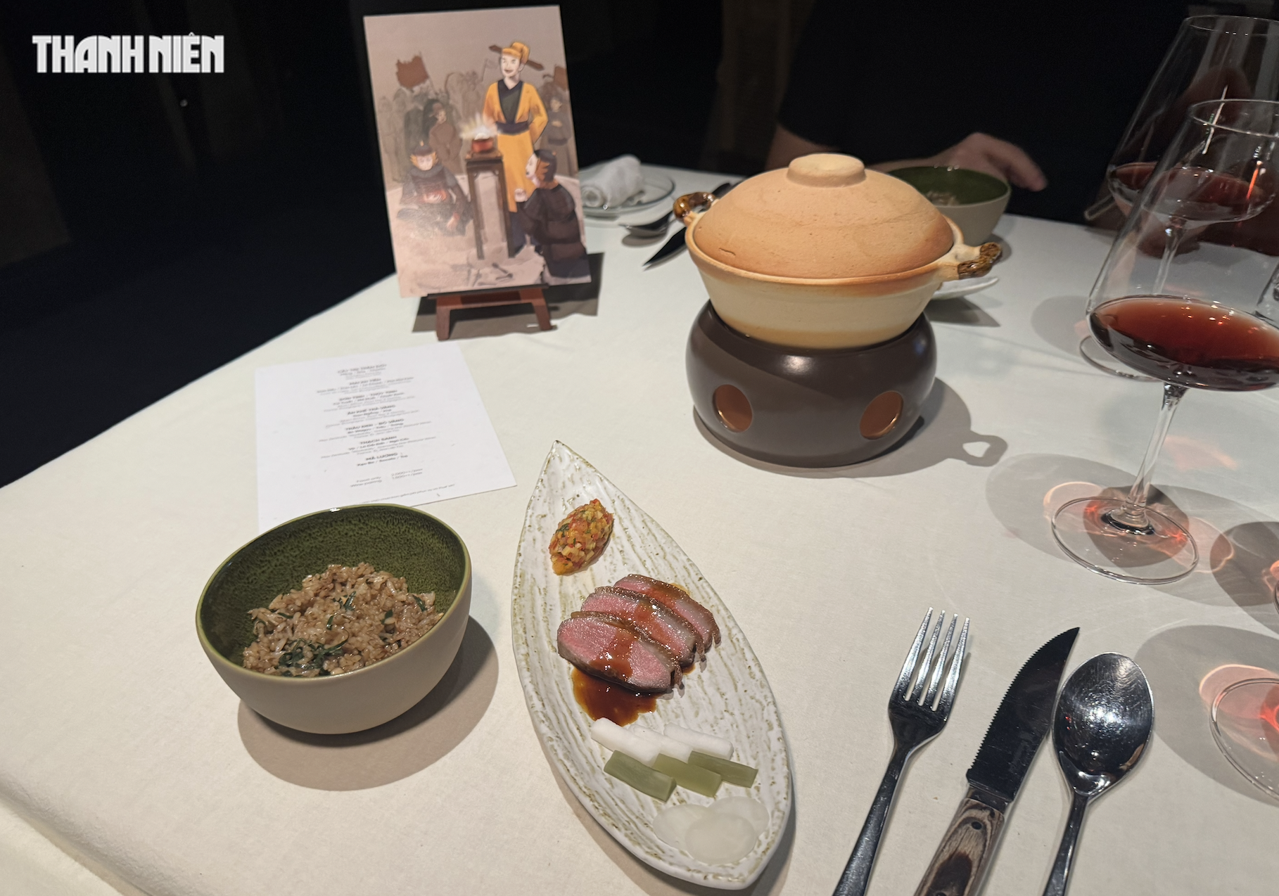 在烛光下用餐，聆听越南童话故事：胡志明市的独特美食体验