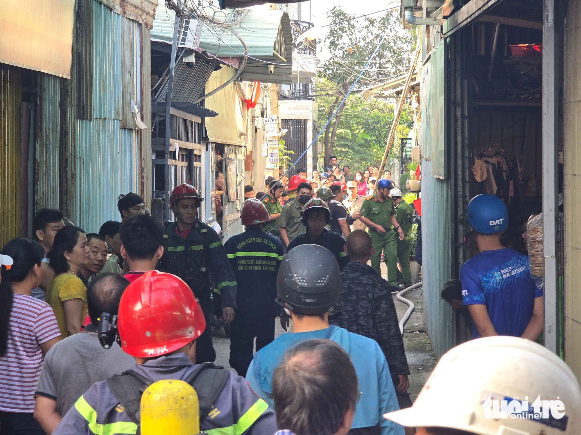 胡志明市协平坊巷内房屋火灾，一人被困身亡