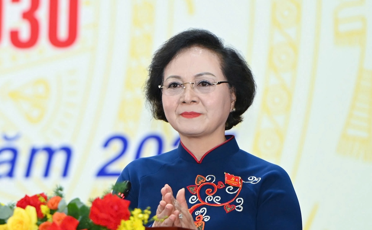范氏清茶担任内务部党委书记2025-2030任期