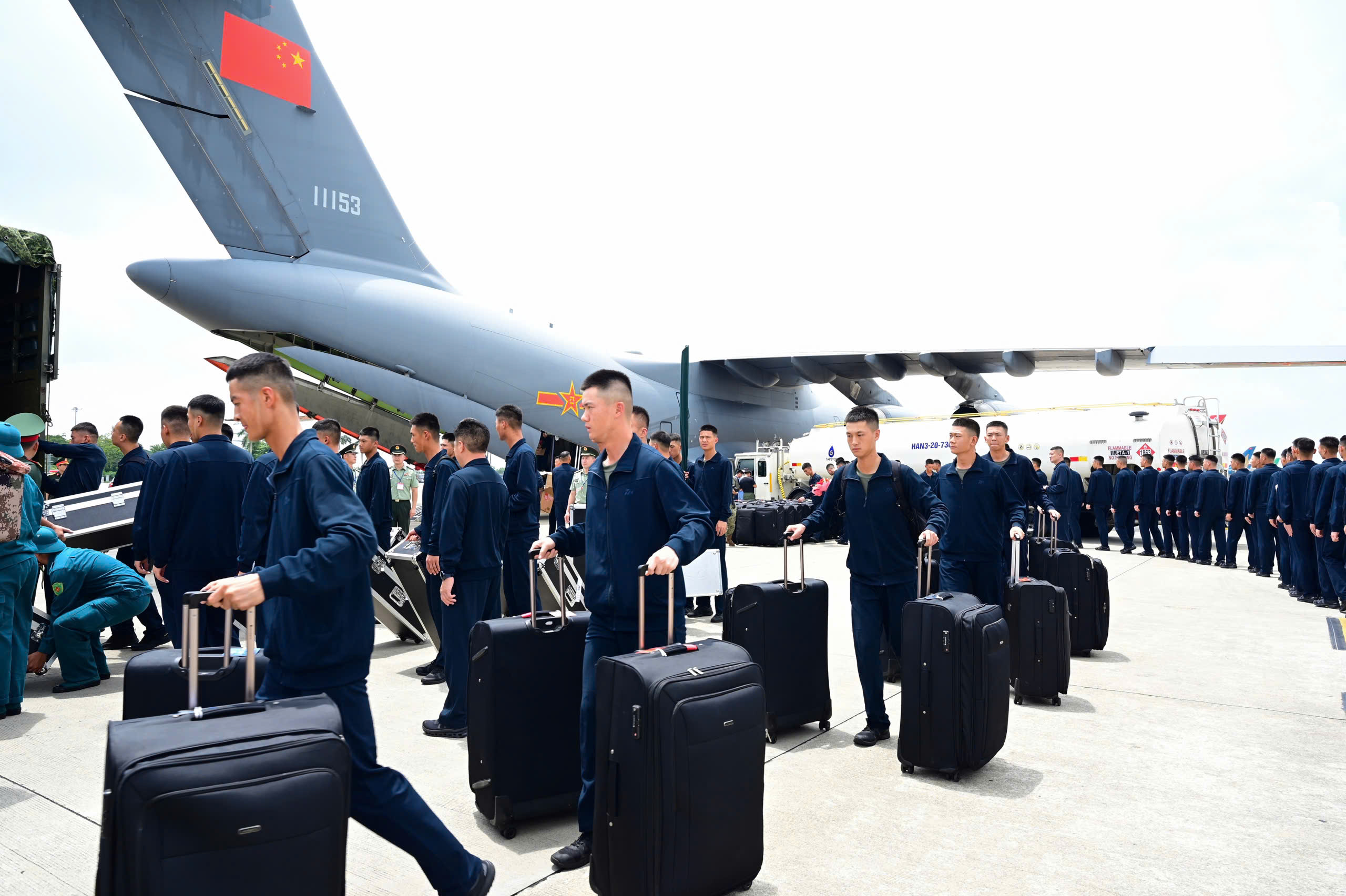 中国代表团抵达越南参加9月2日纪念阅兵