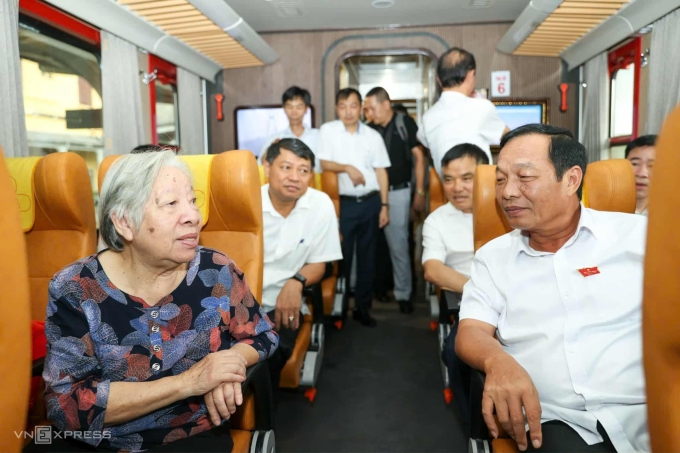 海防市公务员接送客车的运营