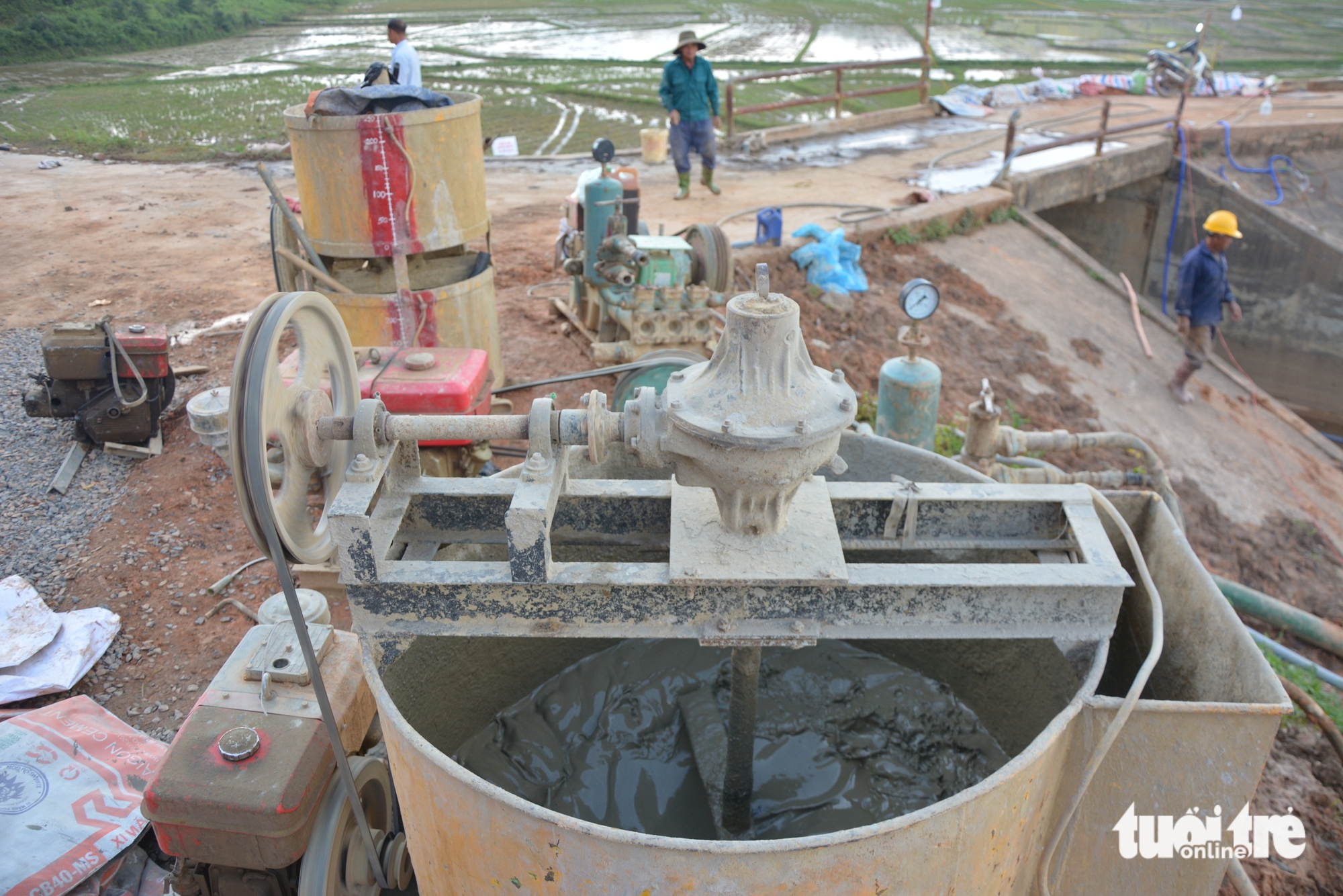 抢救大能水库面临溃坝风险
