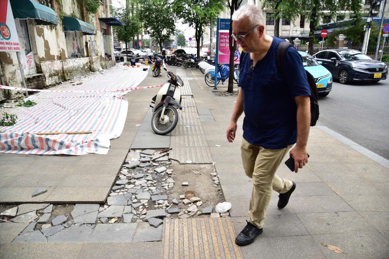 看看黎利大道的现状，将在2025年12月31日前进行'美化'