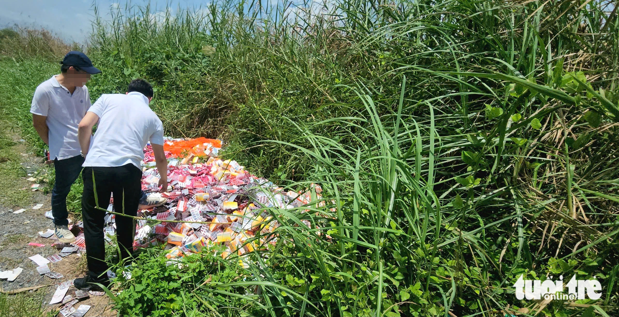 胡志明市发现数千盒功能性食品堆积如山近景