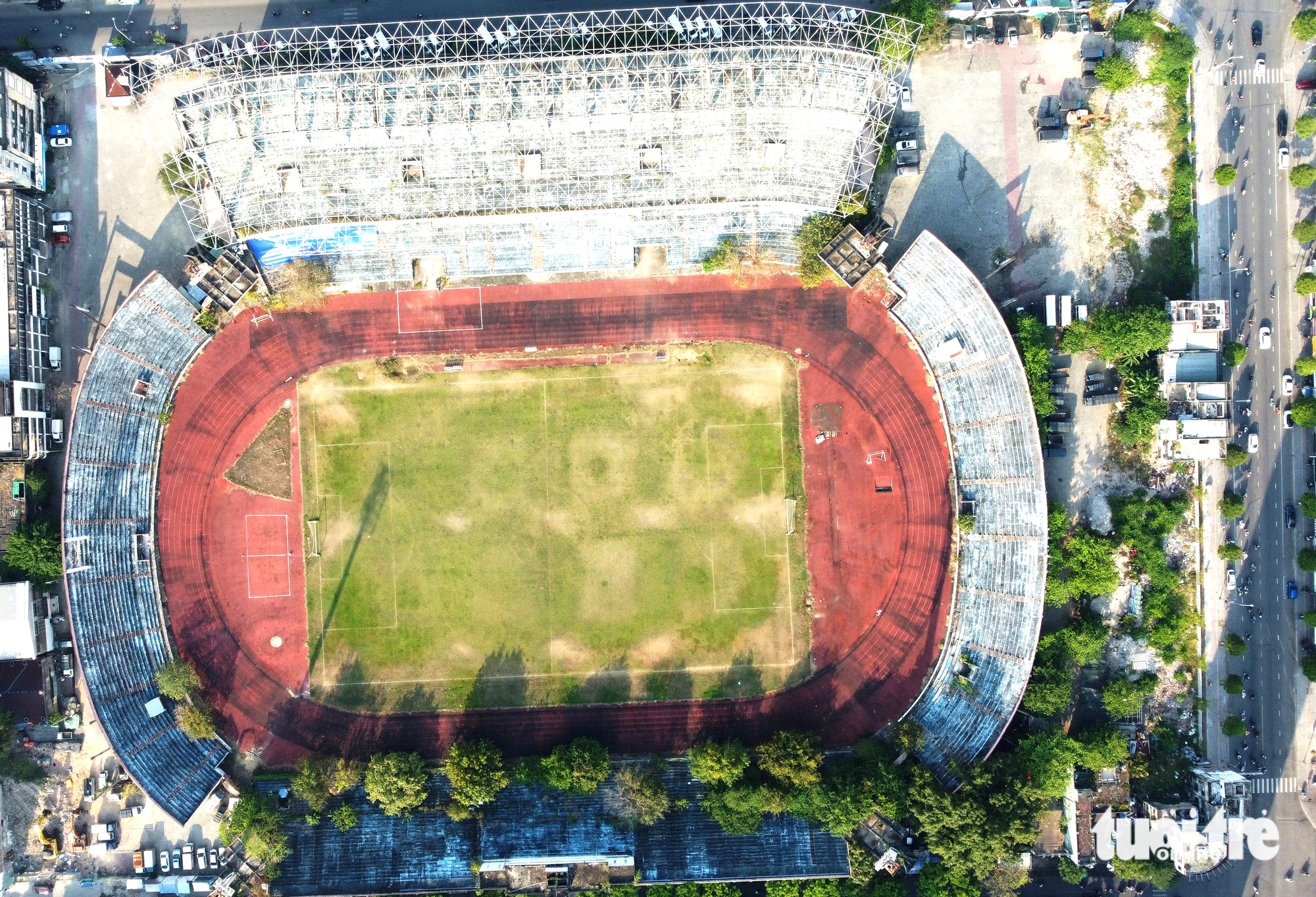 芝陵体育场准备整体拍卖，不分块