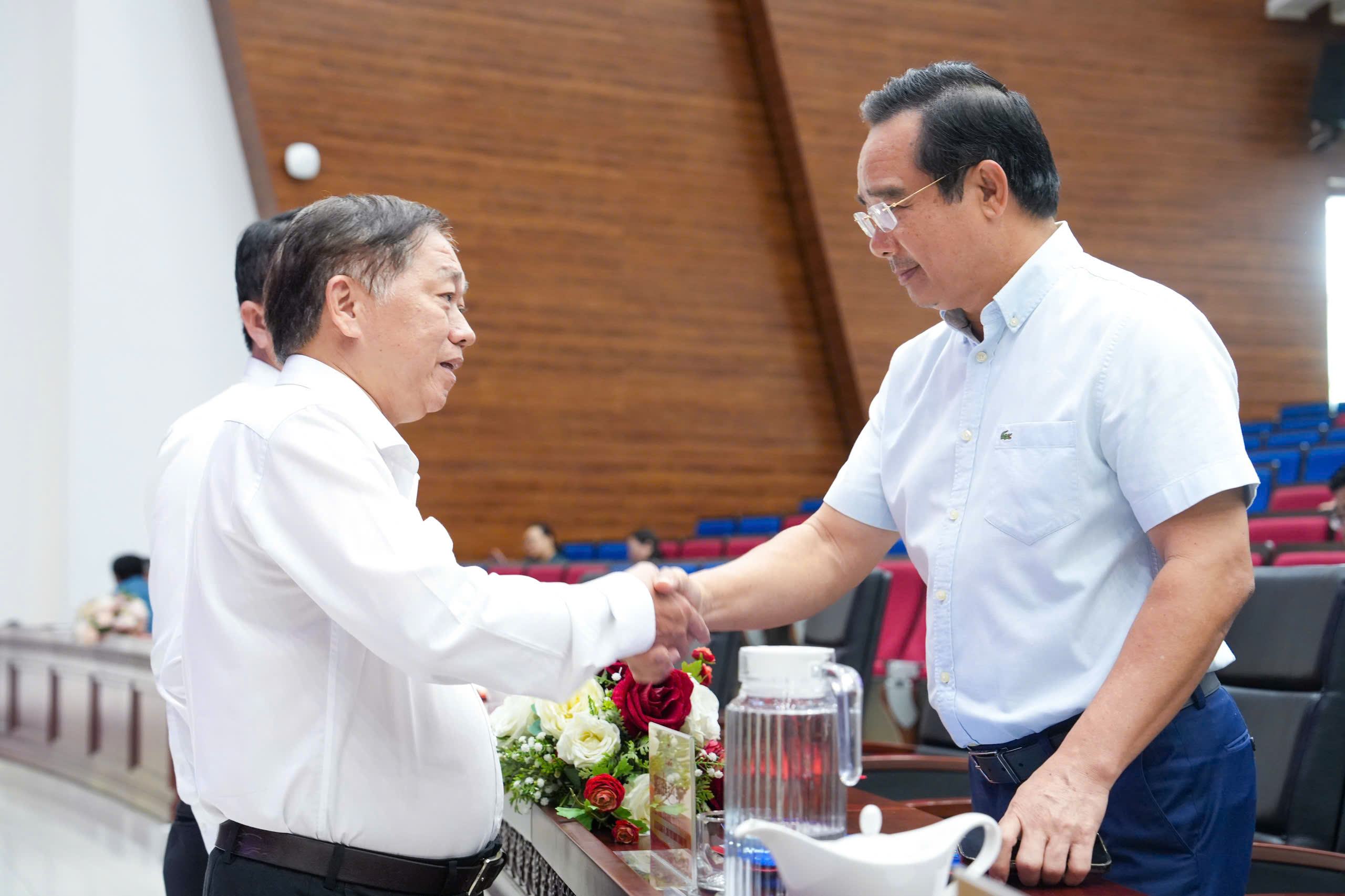阮文得先生：'让1+1+1不仅等于3，而是等于9，等于10'