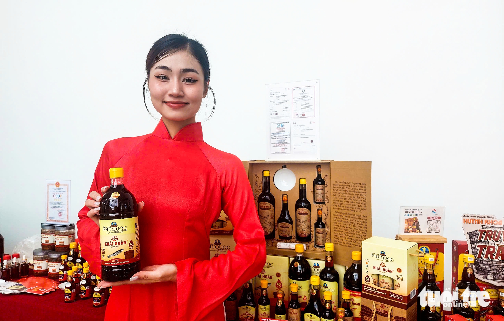 富国传统鱼露是天地的精华，是人民辛勤劳动的成果
