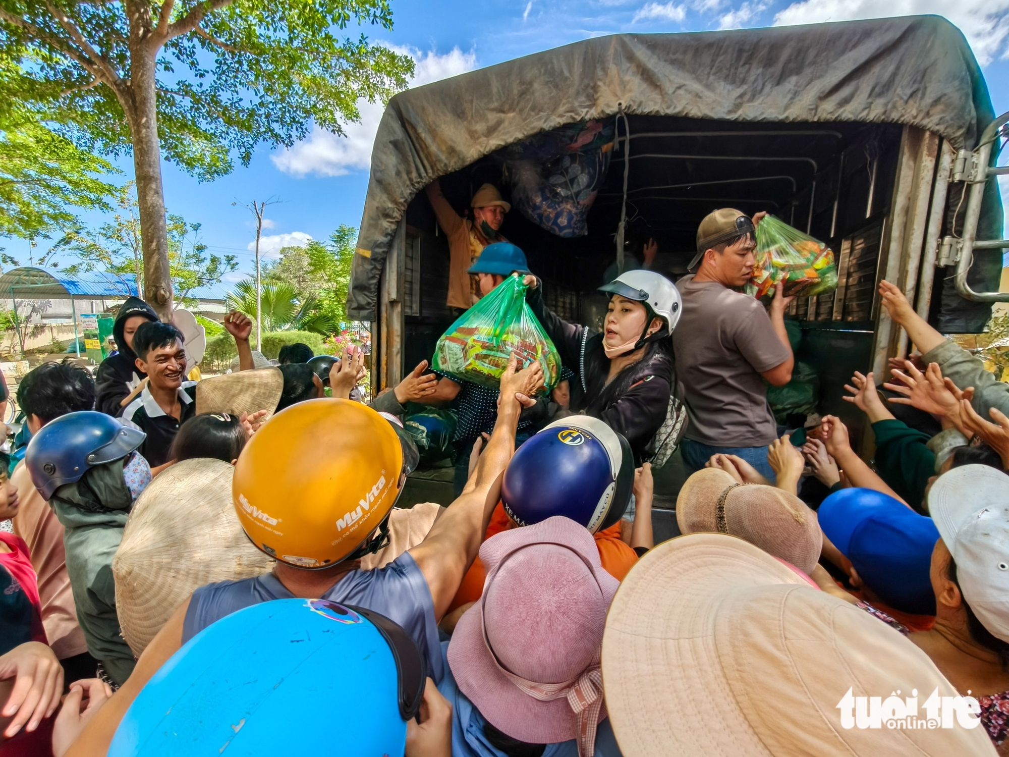 刚应对历史性洪水，富安人又援助平顺同胞