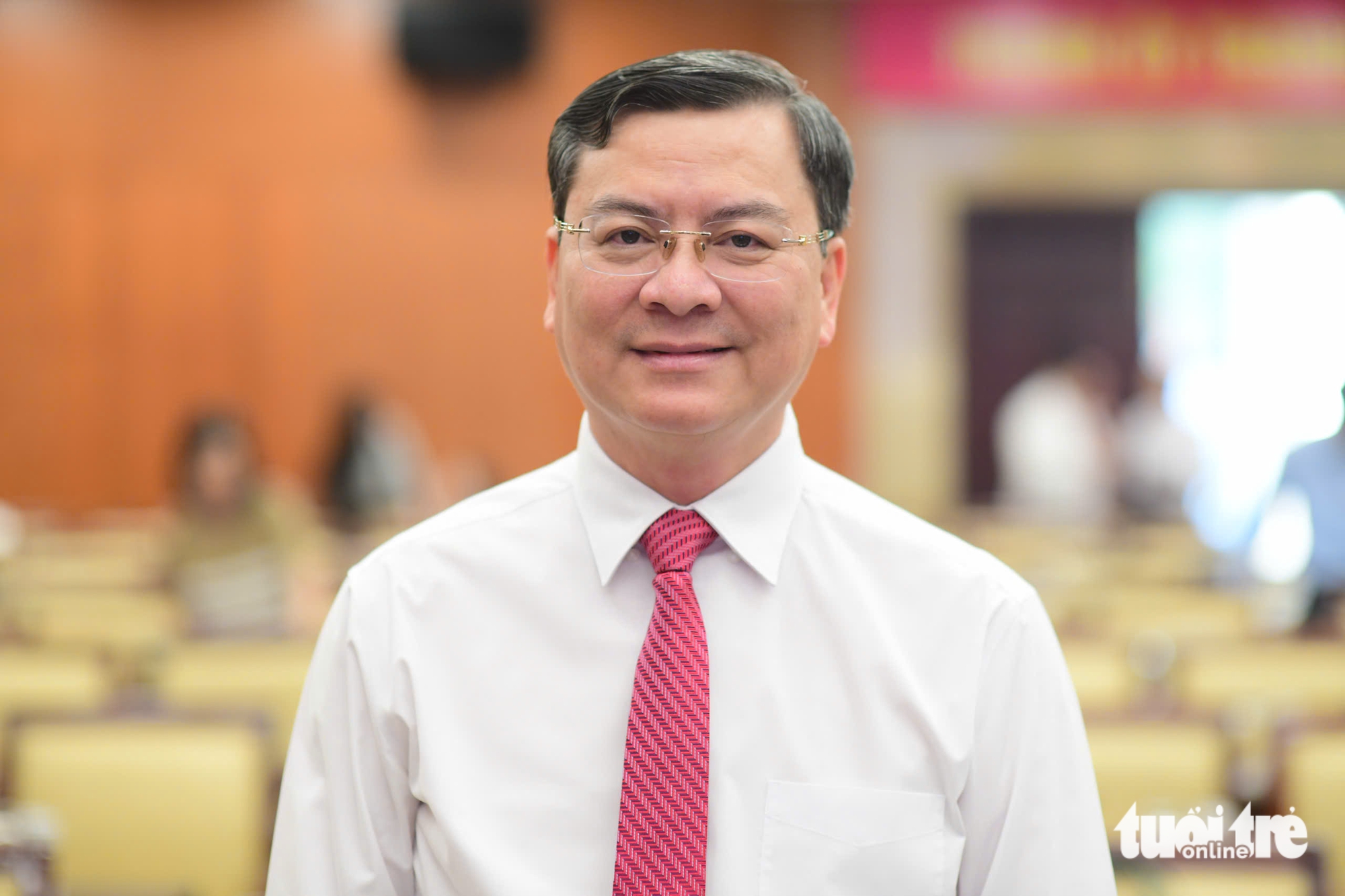 介绍陈文七、阮功荣、黄元丁参选胡志明市人民委员会副主席