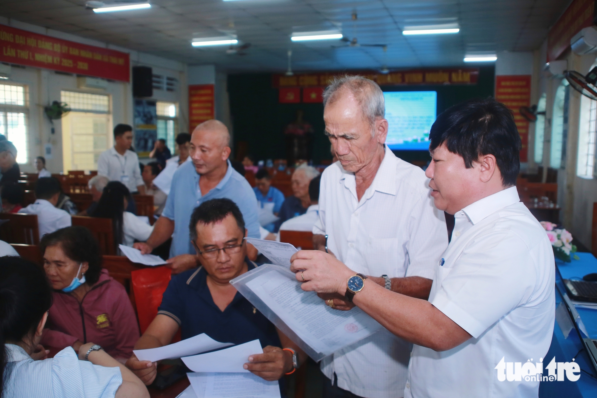 胡志明市门户乡应用数字转型支付胡志明市-木牌高速公路项目补偿