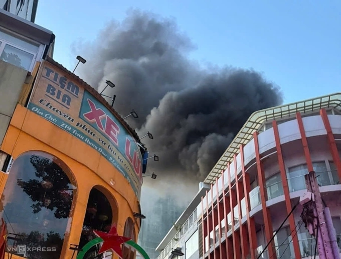 胡志明市中心餐厅火灾，4人死亡