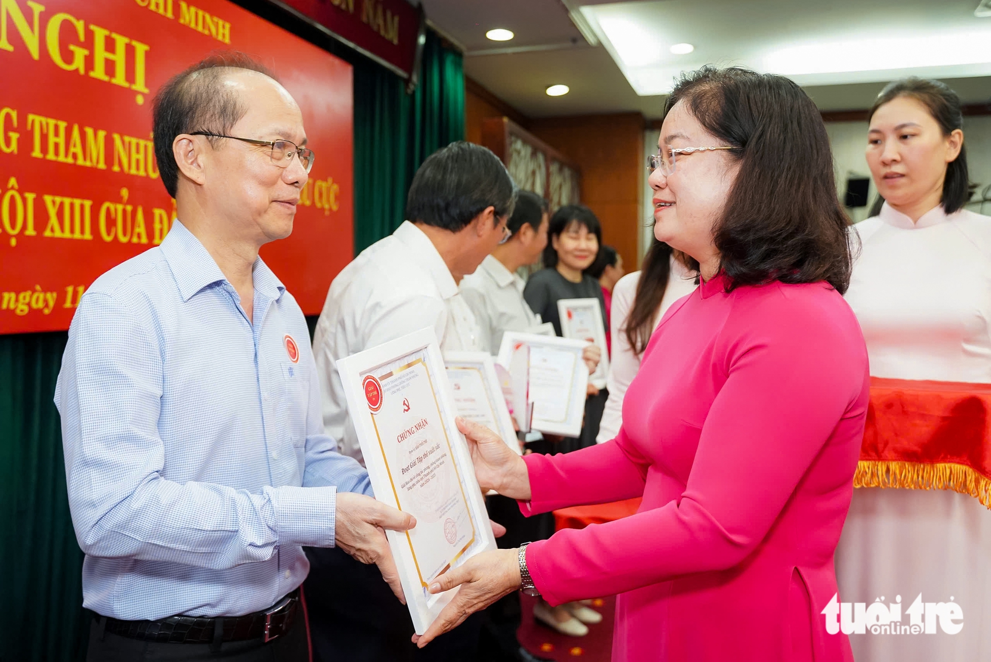 胡志明市表彰20部突出的反腐败、反浪费新闻作品