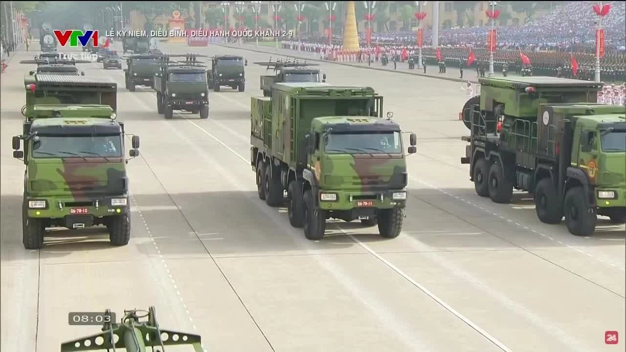 海陆空三军及装备举行国庆阅兵庆祝活动