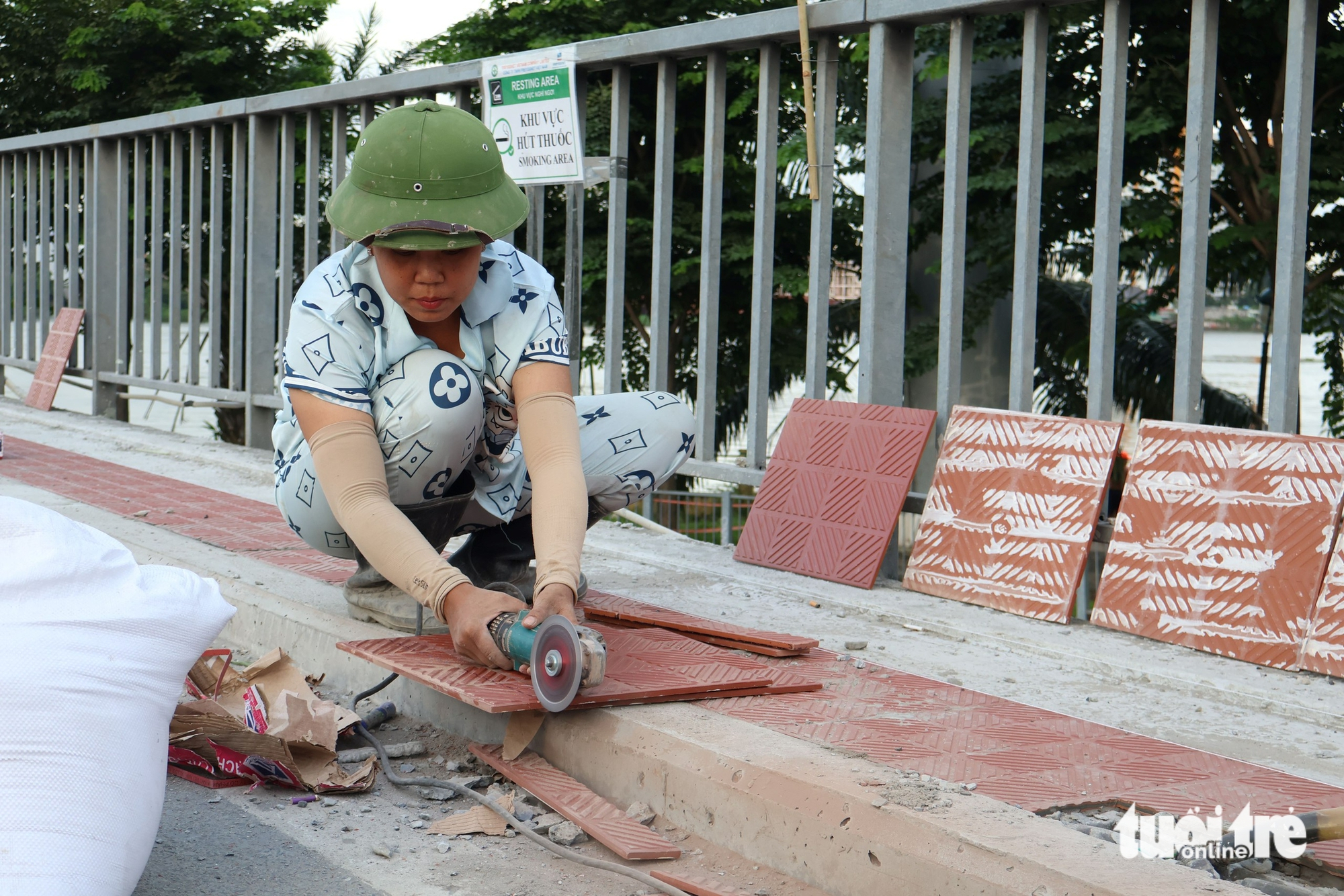 平昭1桥静空提升三个月后的形态，居民因交通拥堵减轻而高兴