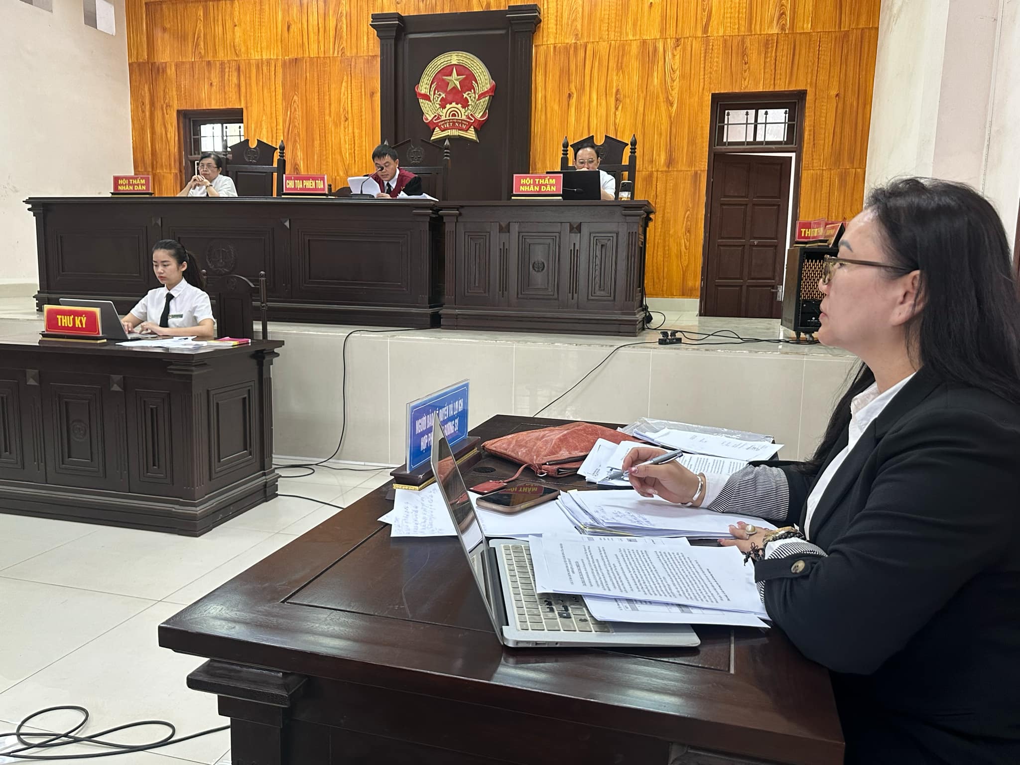 企业因被收回已交付项目的'黄金土地'而将省人民委员会告上法庭