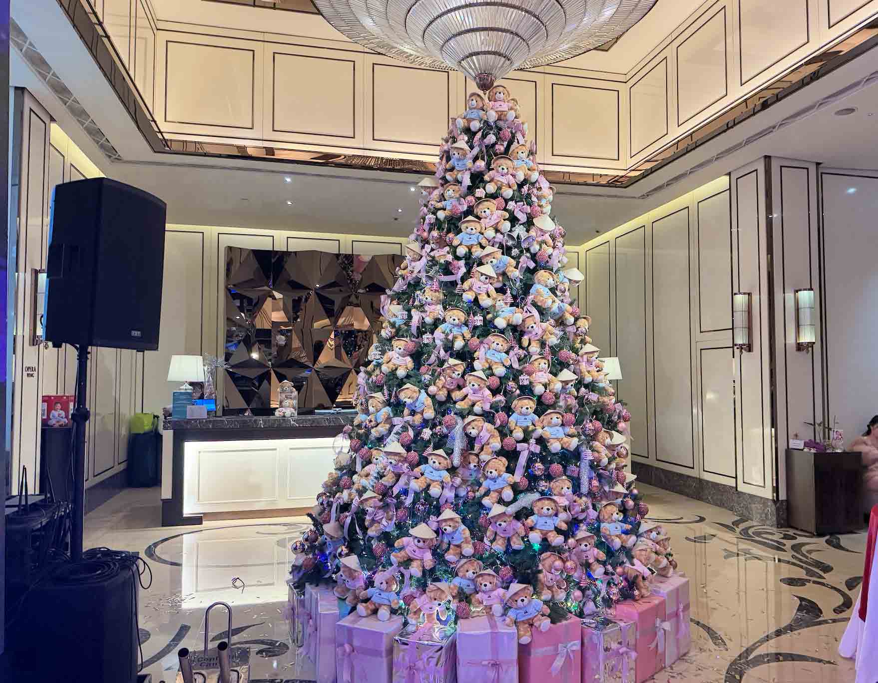 胡志明市热闹准备年末节日季