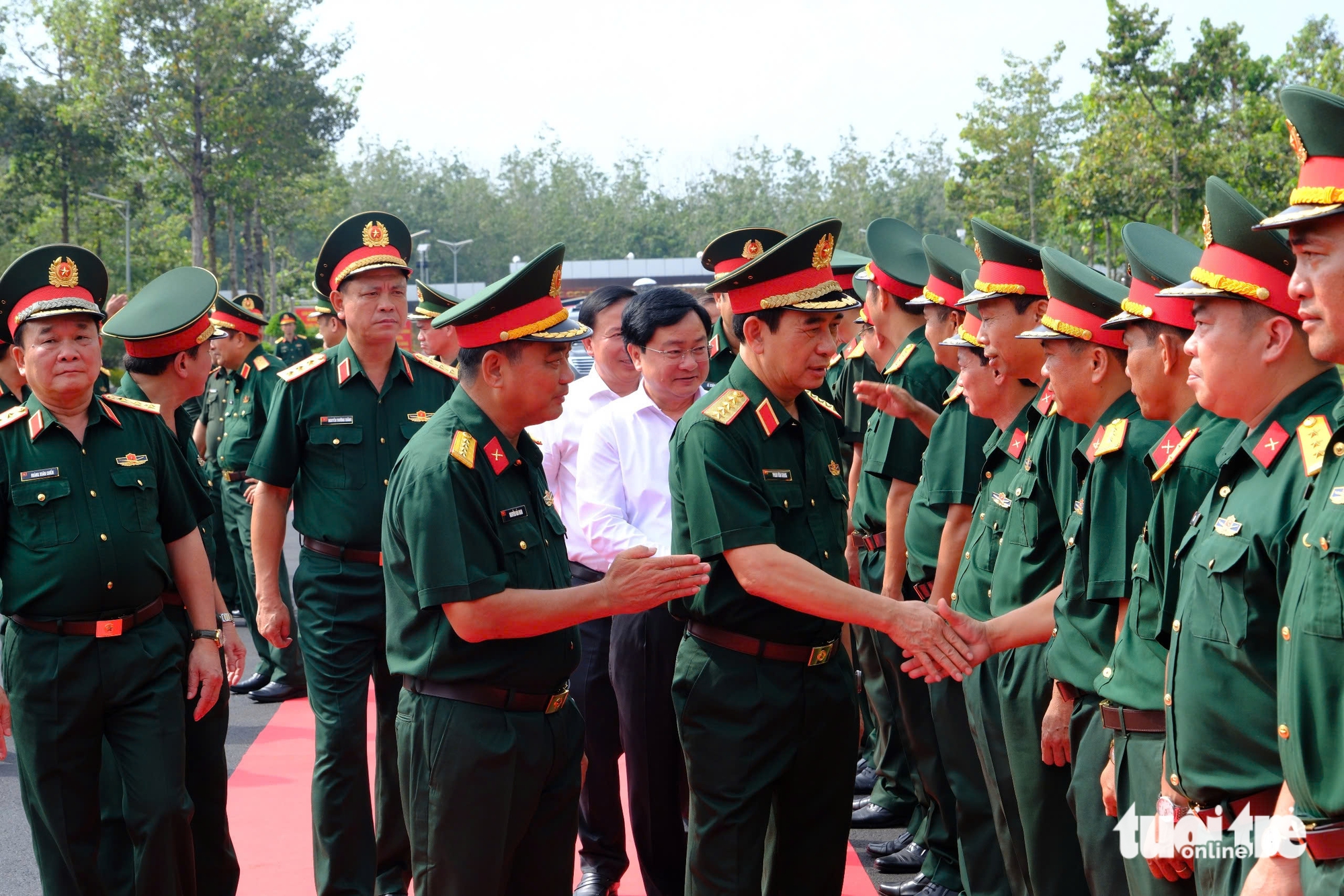 部长潘文江与西宁省工作，准备越南-柬埔寨国防交流