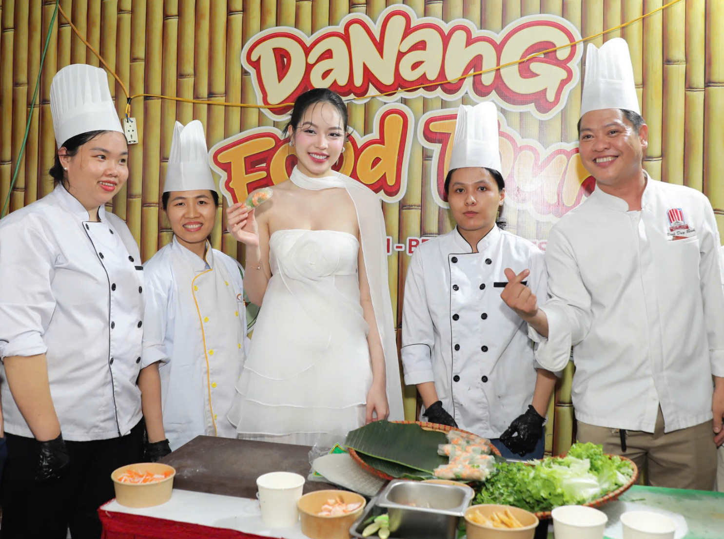Mono, 美美, Orange, DJ Peeka… 在20,000名观众面前表演，开启岘港夏季旅游季节