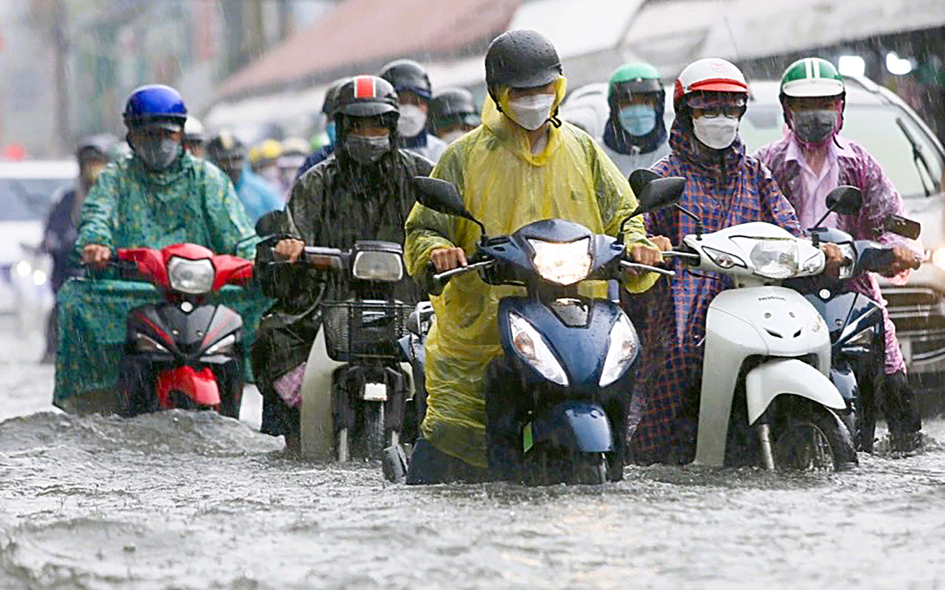 今天天气7月9日：从岘港到南部，胡志明市有大雨到暴雨