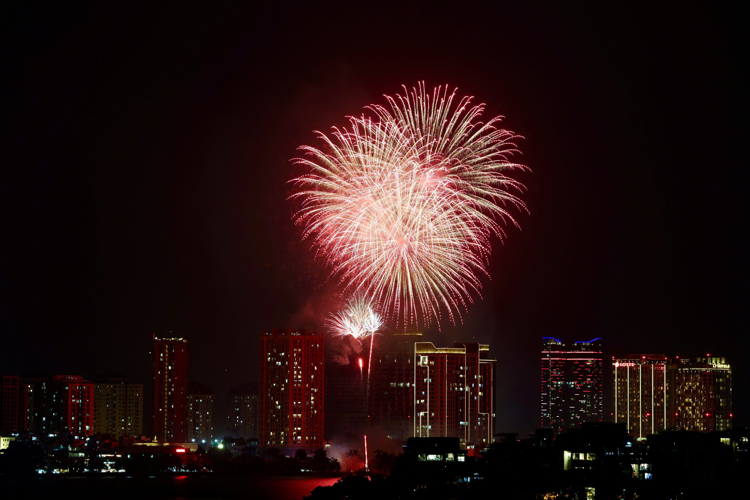 河内国庆烟花表演后交通拥堵