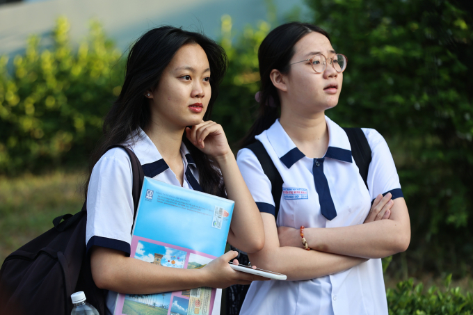 国会授予大学自主权并加强透明度