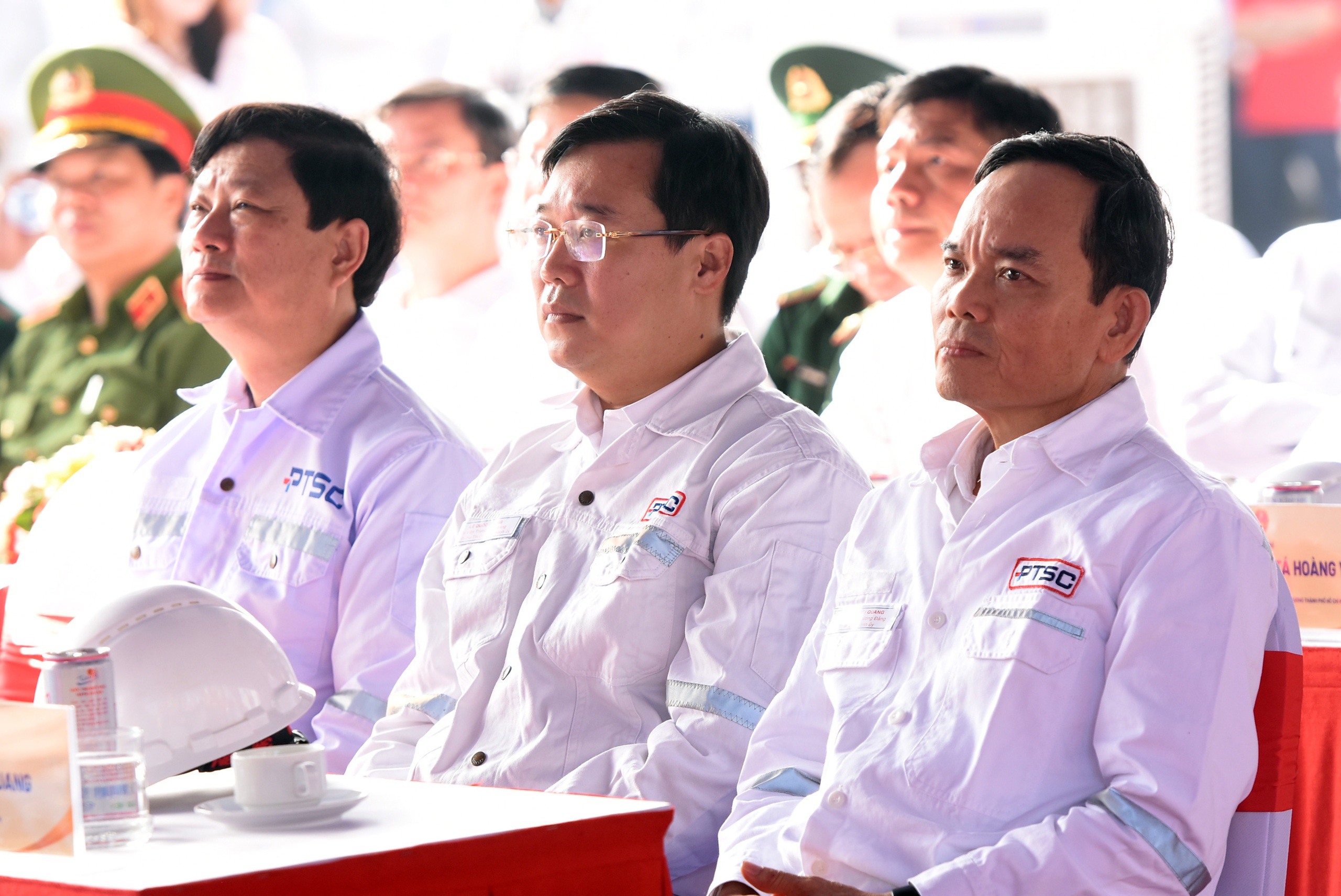 胡志明市市委书记陈留光出席重点项目挂牌仪式，属于天然气田项目